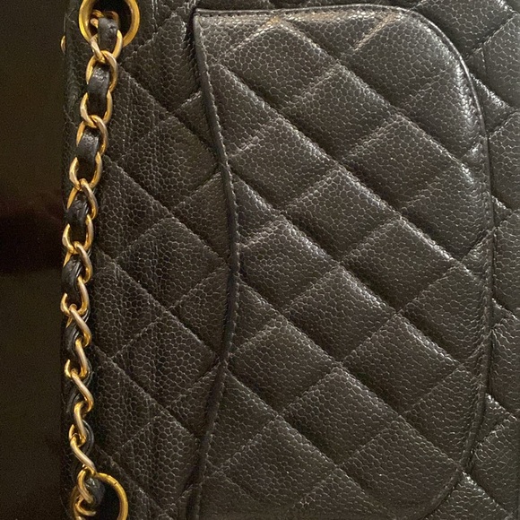 Classic 8.5x6 CHANEL®️CAViAR bag with gold chain to wear crossbody or shoulder. - Picture 8 of 11